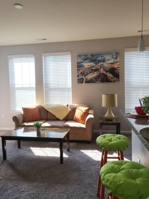 Luxury 1BR/1BA w/ Top Amenities in Prime Location